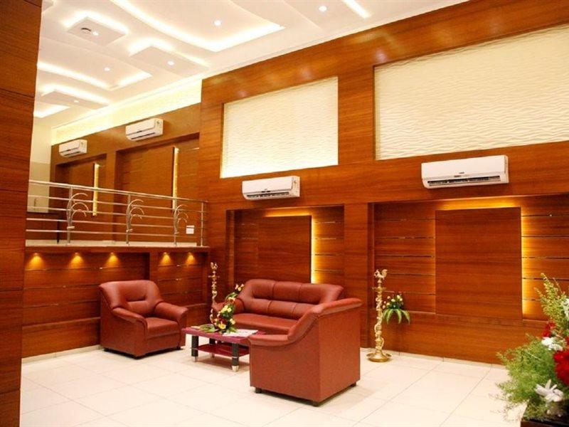 Poppys S.E.T Residency Hotel Kumbakonam Ngoại thất bức ảnh