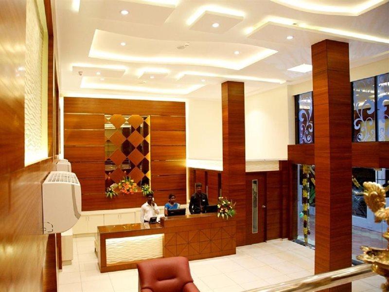 Poppys S.E.T Residency Hotel Kumbakonam Ngoại thất bức ảnh