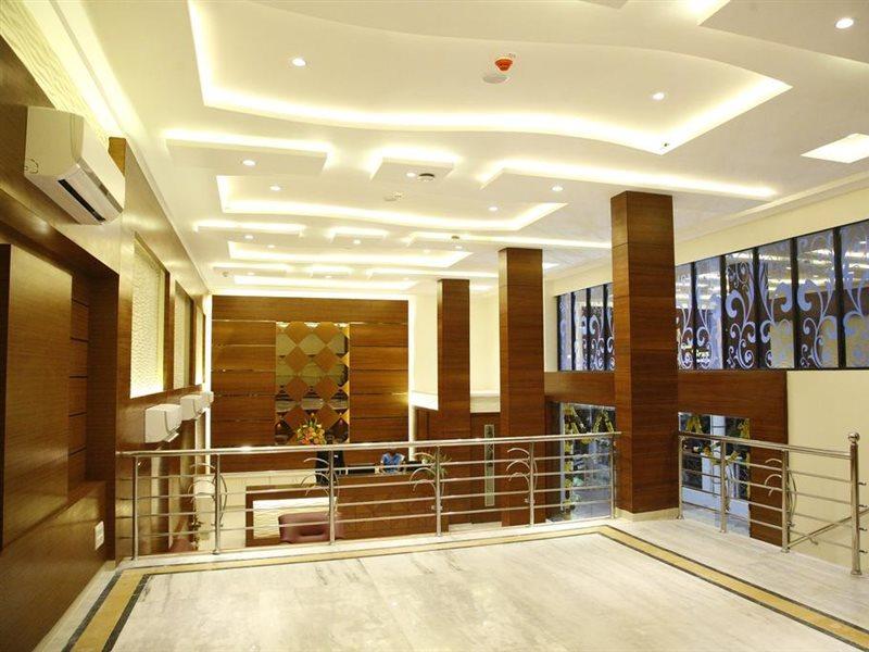 Poppys S.E.T Residency Hotel Kumbakonam Ngoại thất bức ảnh