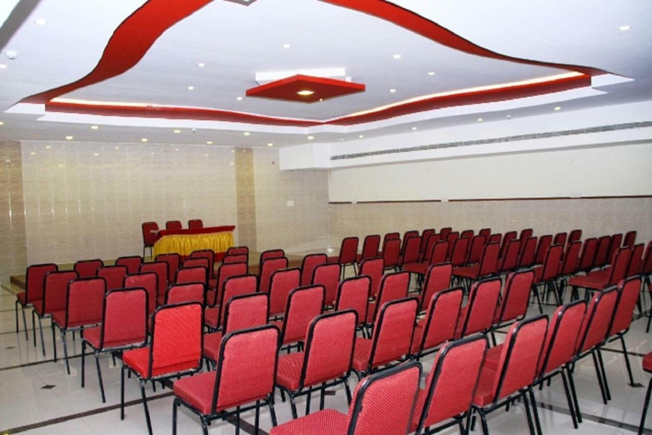 Poppys S.E.T Residency Hotel Kumbakonam Ngoại thất bức ảnh